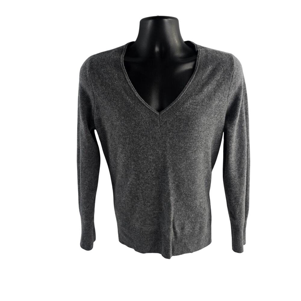 Halogen Cashmere sweater‎ v neck gray M womens 7060